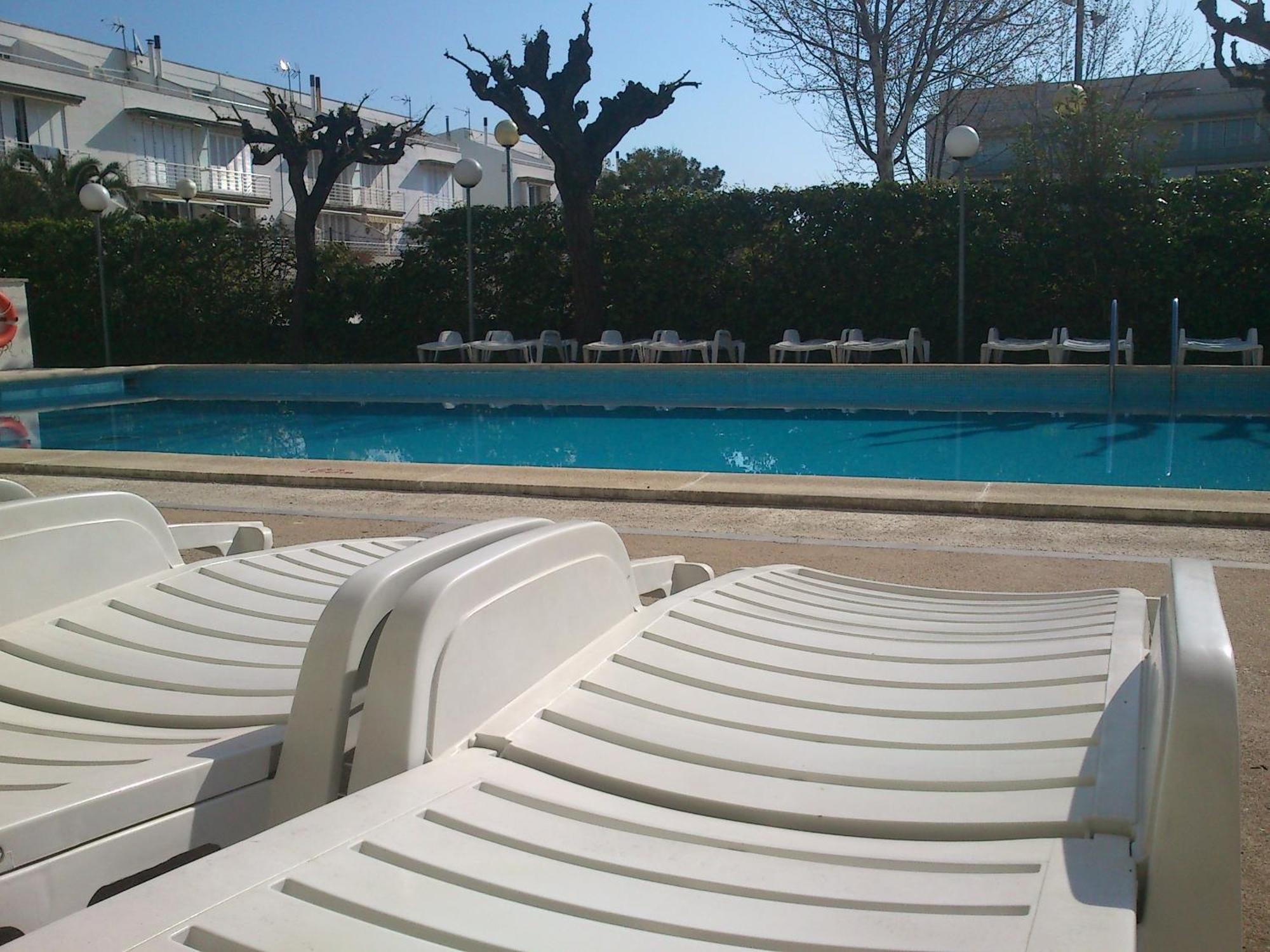Apartamentos Miami ลาเอสตาร์ติต ภายนอก รูปภาพ