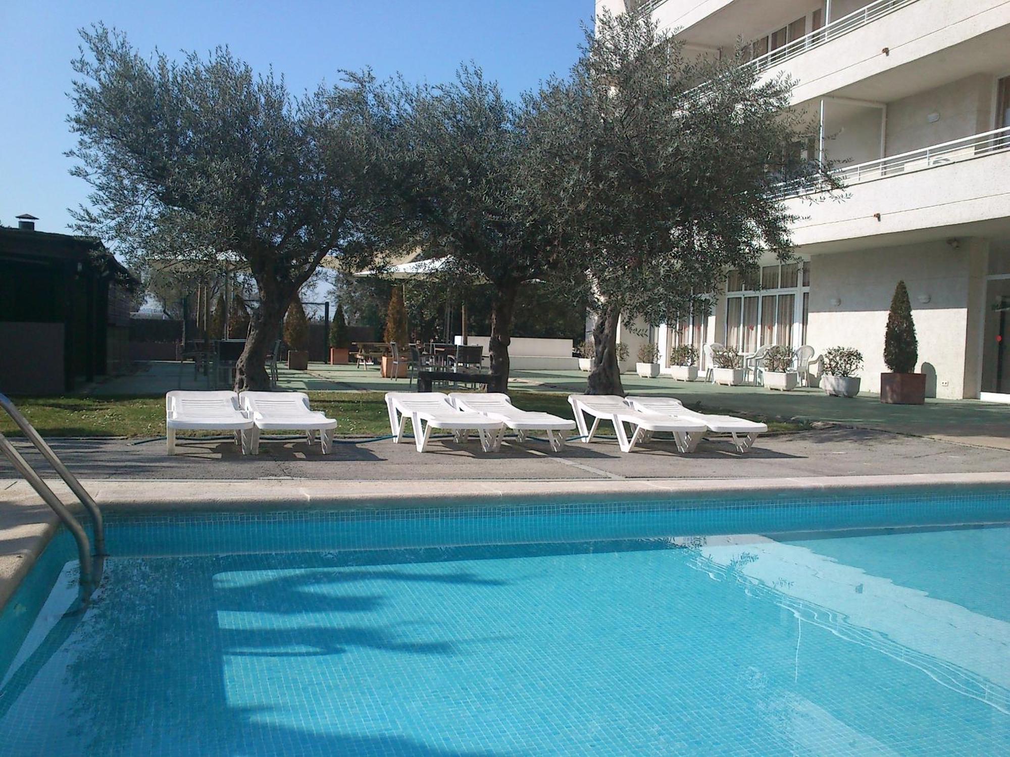 Apartamentos Miami ลาเอสตาร์ติต ภายนอก รูปภาพ