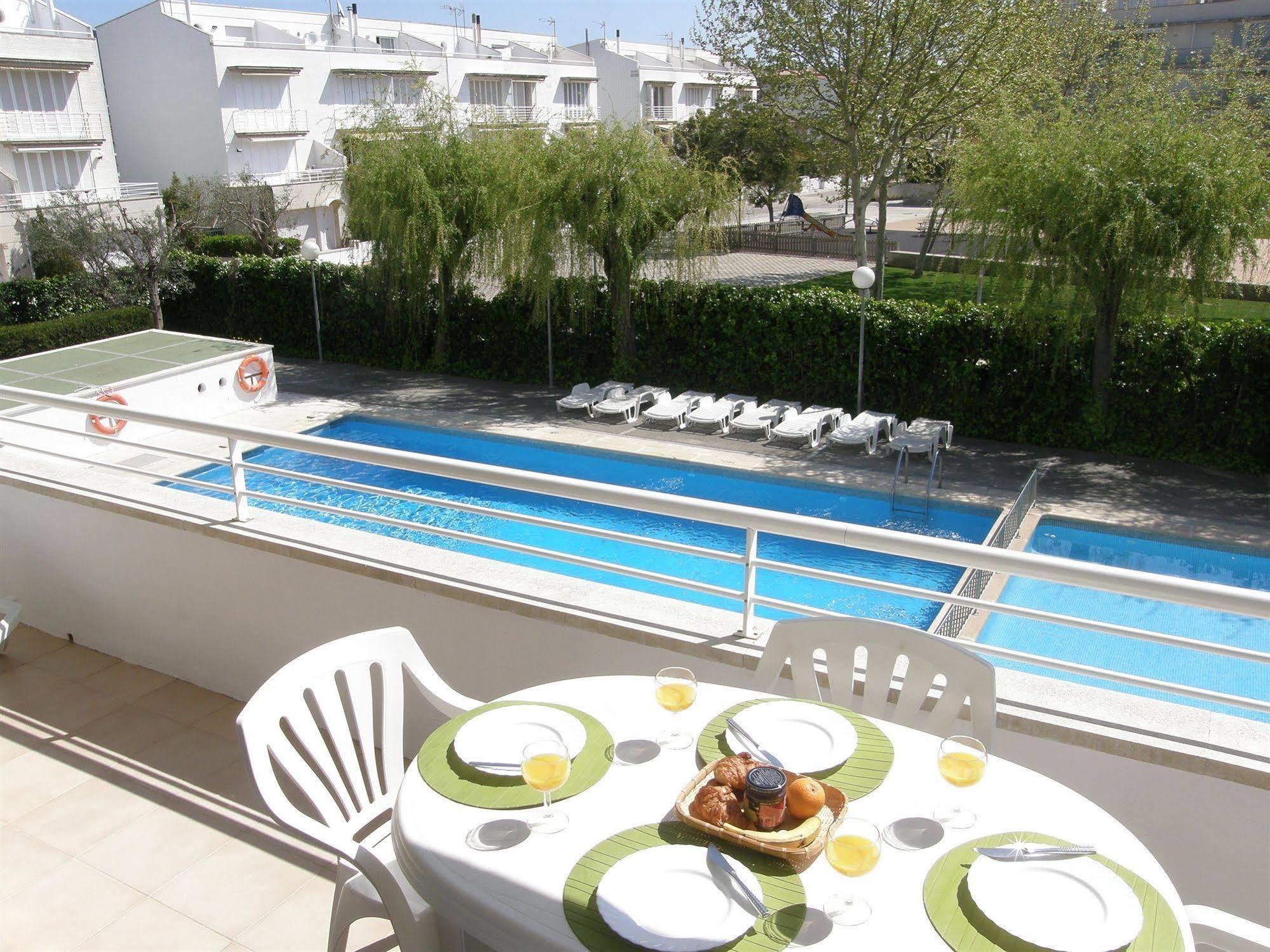 Apartamentos Miami ลาเอสตาร์ติต ภายนอก รูปภาพ