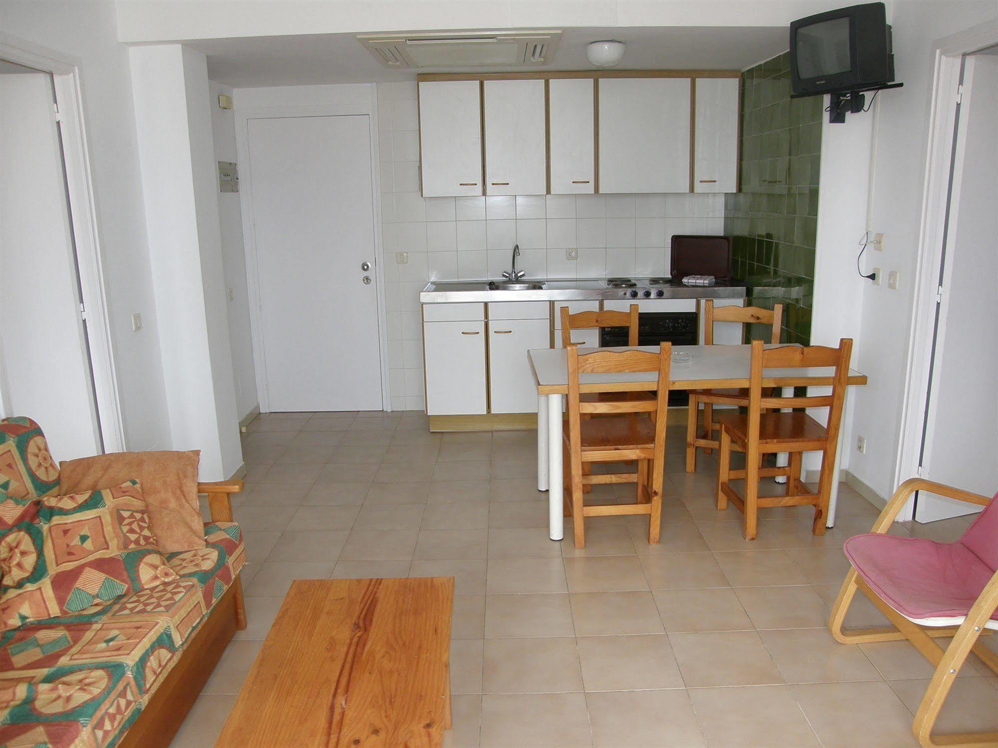 Apartamentos Miami ลาเอสตาร์ติต ภายนอก รูปภาพ