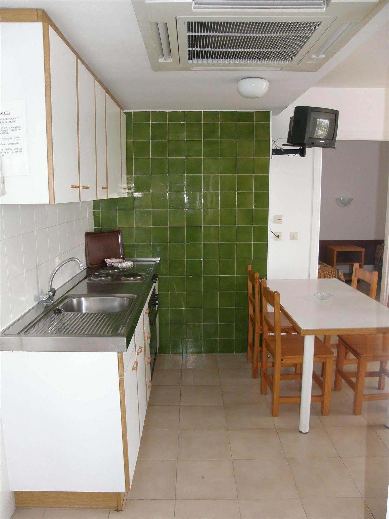 Apartamentos Miami ลาเอสตาร์ติต ภายนอก รูปภาพ