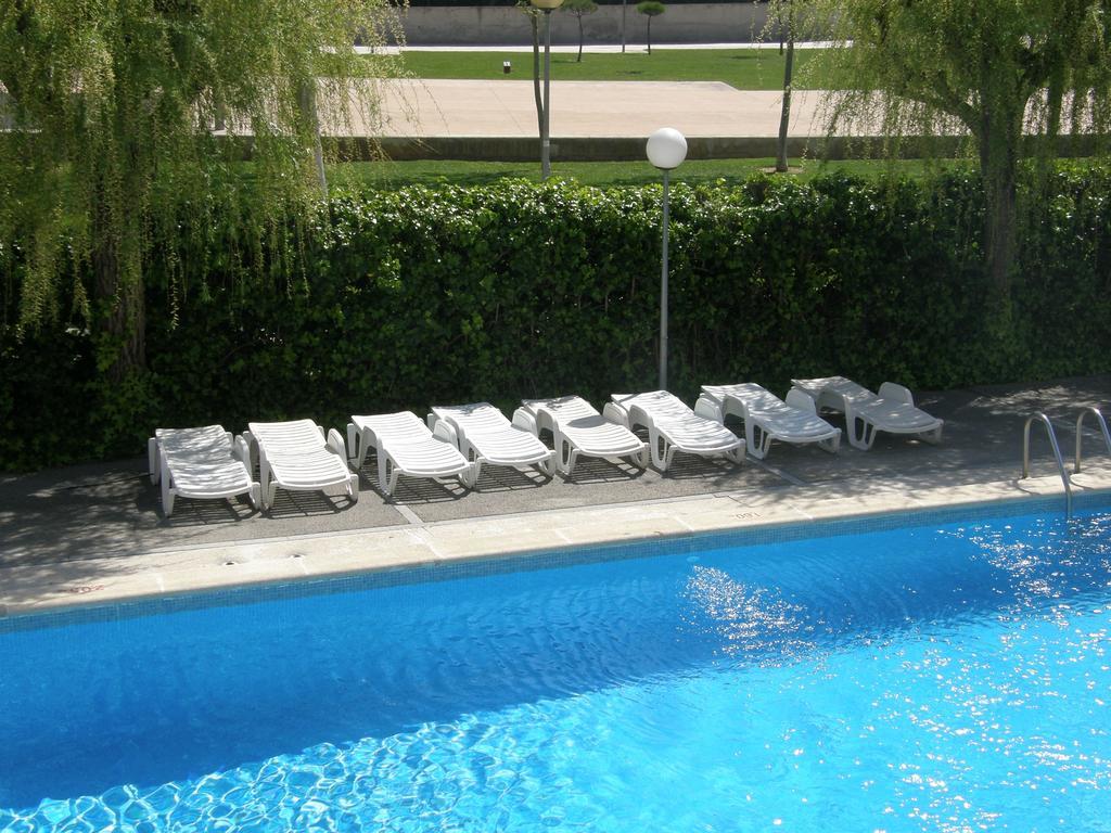 Apartamentos Miami ลาเอสตาร์ติต ภายนอก รูปภาพ
