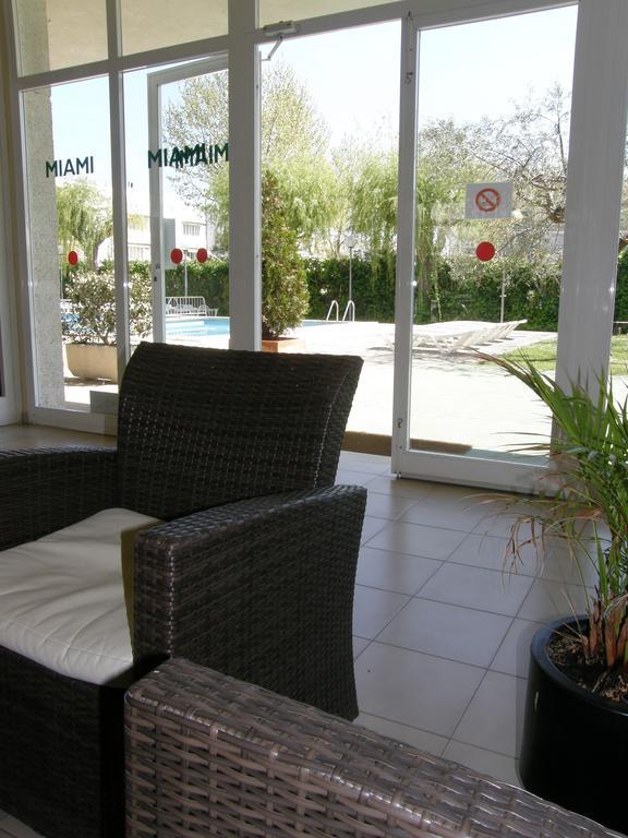 Apartamentos Miami ลาเอสตาร์ติต ภายนอก รูปภาพ